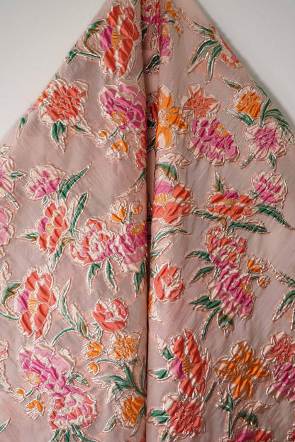 Tissu jacquard à motifs floraux : Matière pour robe de soirée à effet métallisé 3D coloré