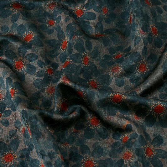 Tissu satiné de soie « Fleurs de prunier » - 150 cm de large - Ameublement, costumes et décoration