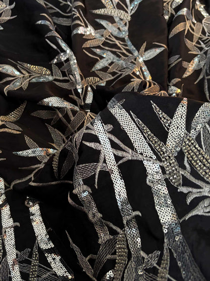 Tissu brodé de perles et de sequins ��� Patte de bambou large