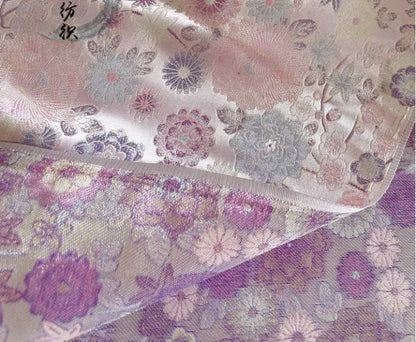 Tissu brocart japonais Nishijin : soie jacquard hortensia, 150 cm de large