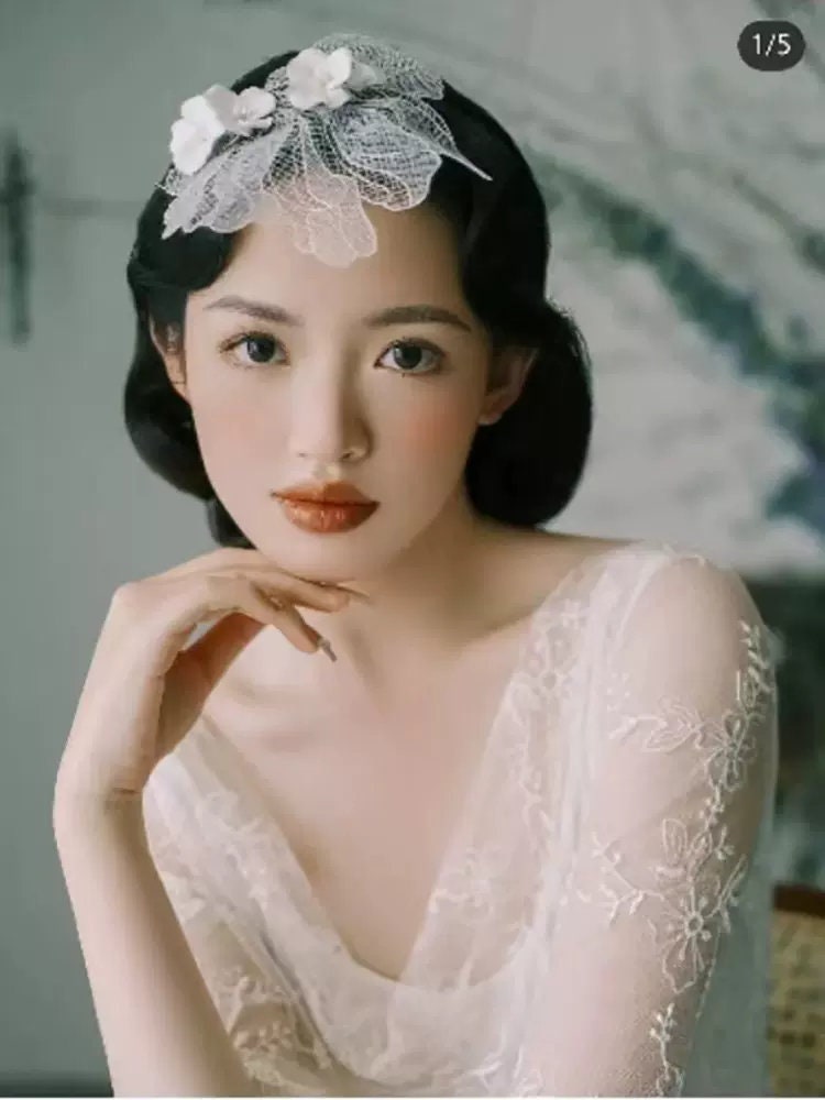 Embroidered Flower Lace Ribbon: White Palace Style Trim