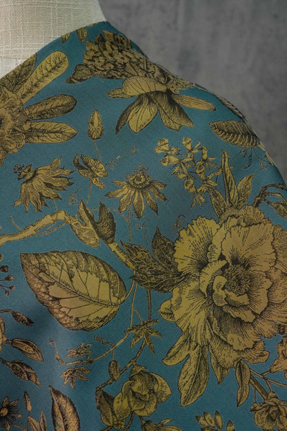 Brocade Jacquard Fabric: Retro Palace Style Damask (by the meter)