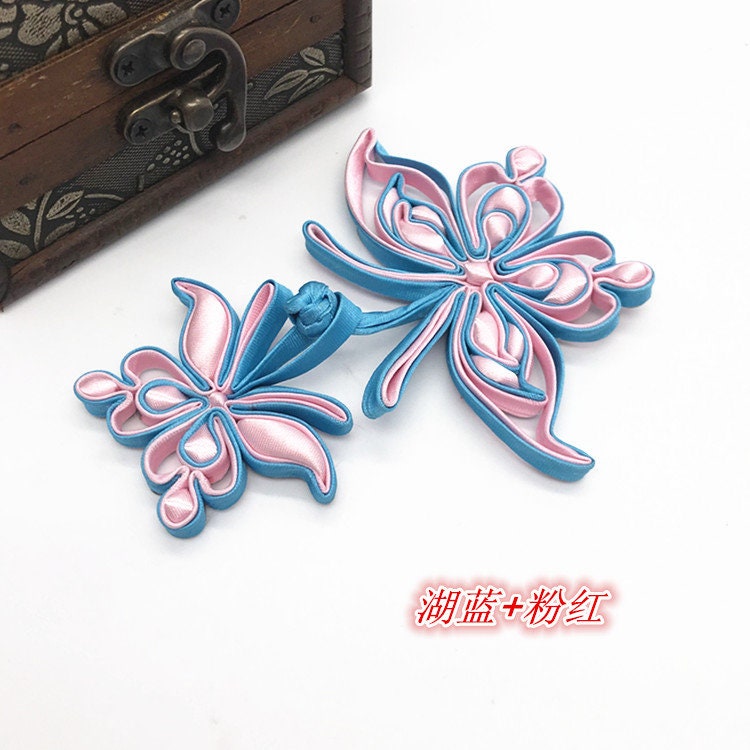 Boutons en satin à nœud papillon : attaches décoratives pour cheongsam