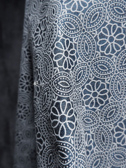 Tissu denim jacquard à motif floral : Matière première pour la couture, 145 cm