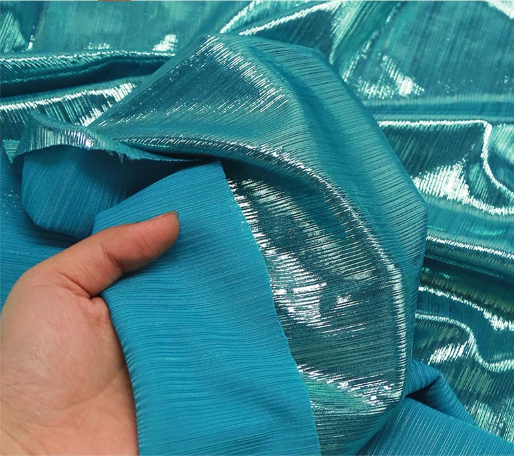 Tissu tricoté à rayures métallisées : extensible dans les 4 sens, 142 cm de large