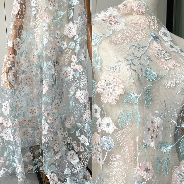 Floral Embroidery Lace Fabric: 3D Flower Polyester Sewing Fabric (59"W)