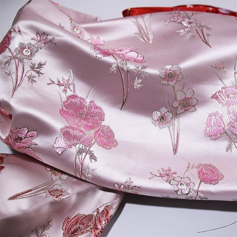 Floral Jacquard Silk Brocade Fabric - Pink Flower Damask (57"W)