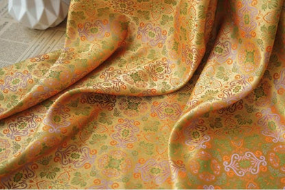 Tissu brocart de soie : style mongol-tibétain, 140 cm de large