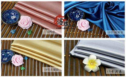 Tissu satin de soie uni : tissu de luxe pour robes de 150 cm de large