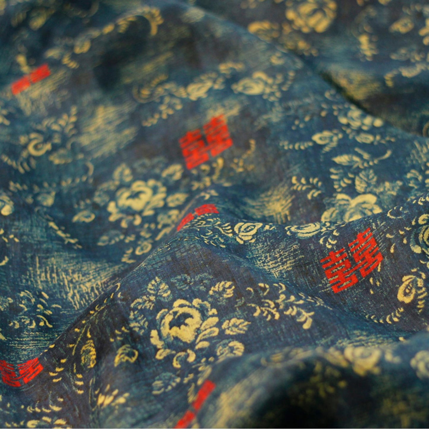 Tissu ramie à imprimé floral turquoise : teinture végétale naturelle (57 po L)