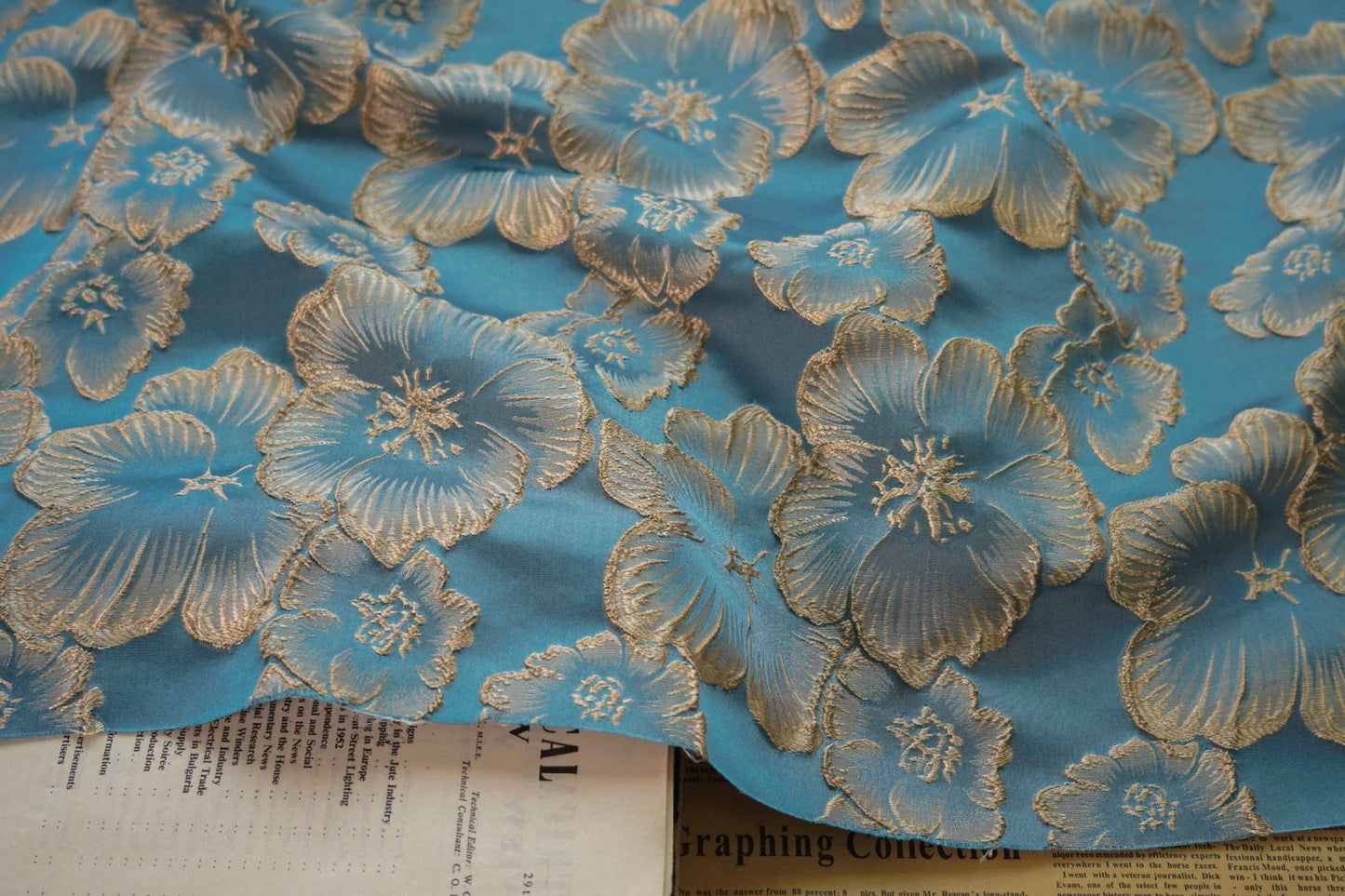 Flower Jacquard Fabric: 3D Texture Polyester, 55" Wide
