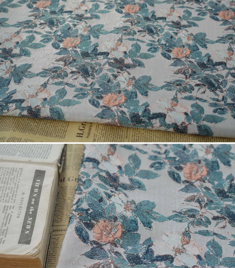Tissu jacquard lurex à motif floral : revêtement tissé en relief 3D, 165 cm de large