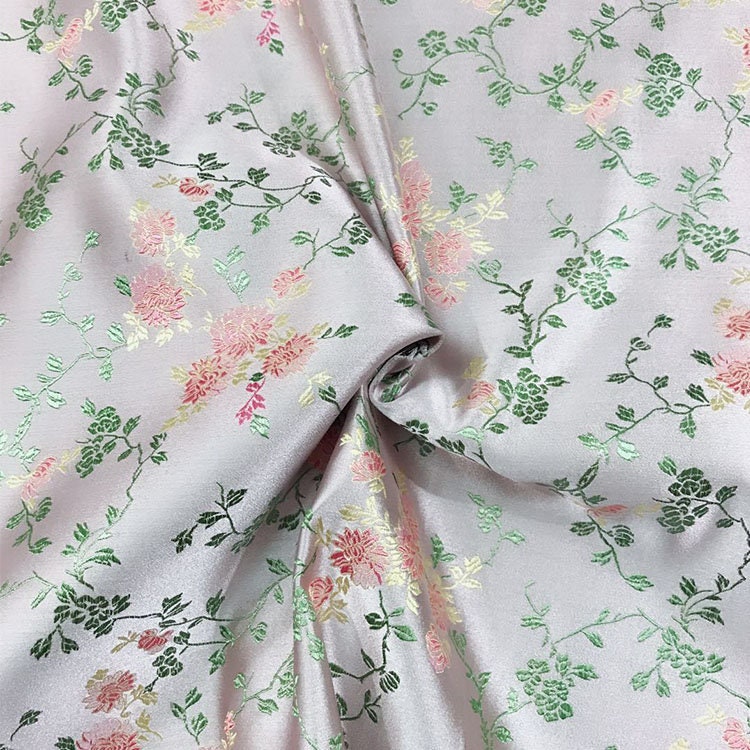 Tissu brocart chrysanthème vintage : mélange de satin et de soie de 75 cm de large