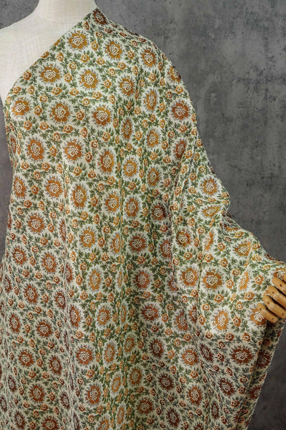 Pastoral Vintage Wreath Jacquard Fabric ��� Elegant Dress, Qipao, Suit, and Handbag Ma