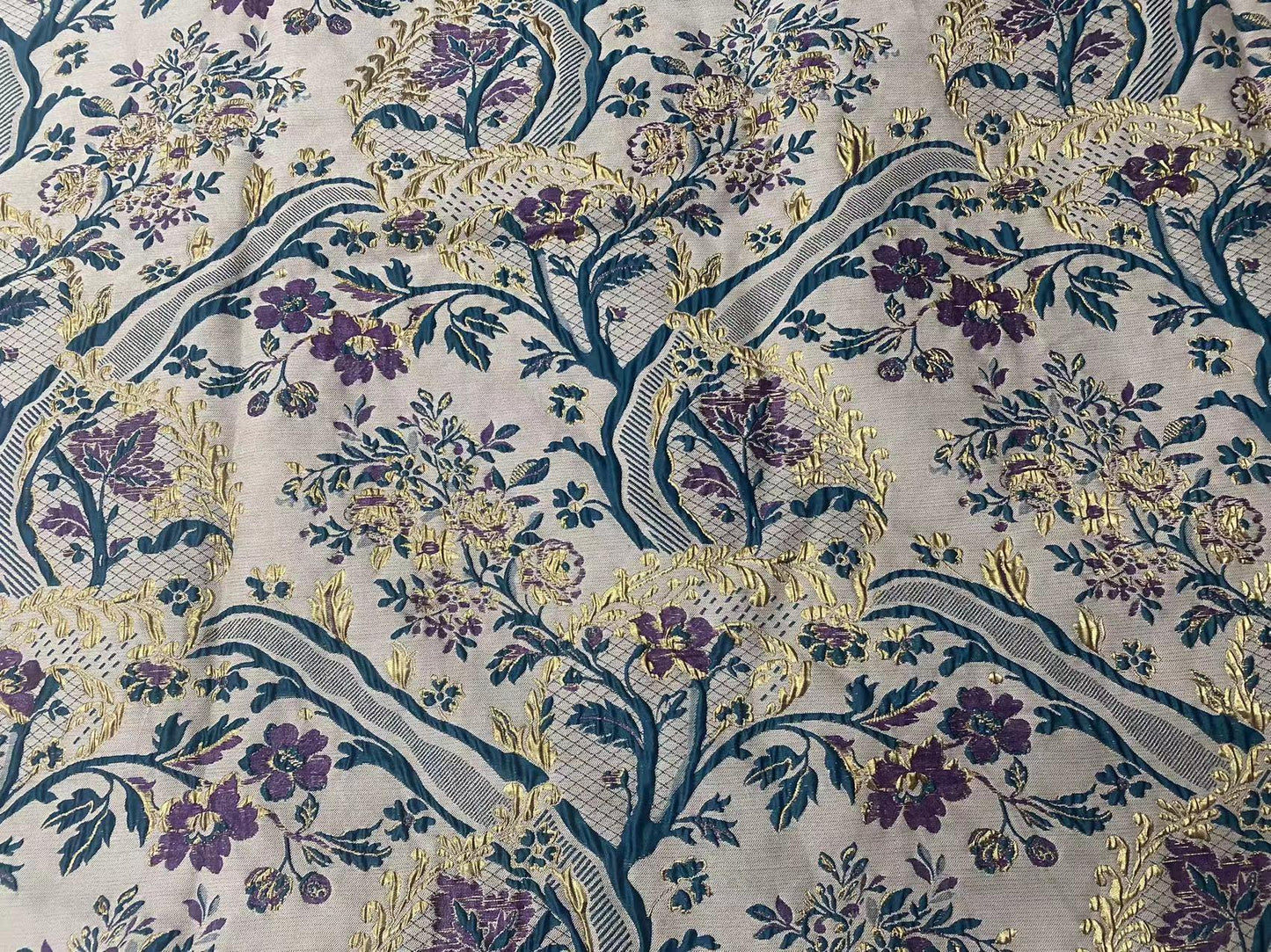 Floral Damask Jacquard Fabric: Retro Palace Style Upholstery, Costume, Decor