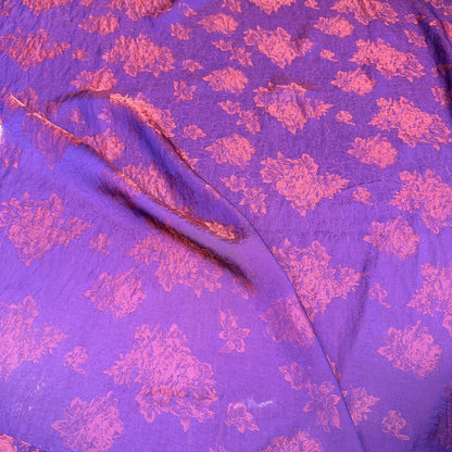 Tissu en rayonne à motif floral vintage : tissu jacquard texturé pour la confection de vêtements, 140 cm