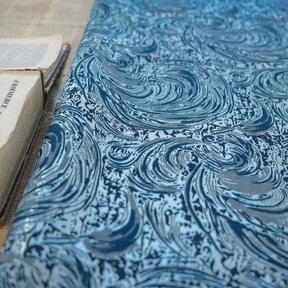 Tissu jacquard à fil argenté : revêtement d’ameublement à texture 3D, 157 cm de large