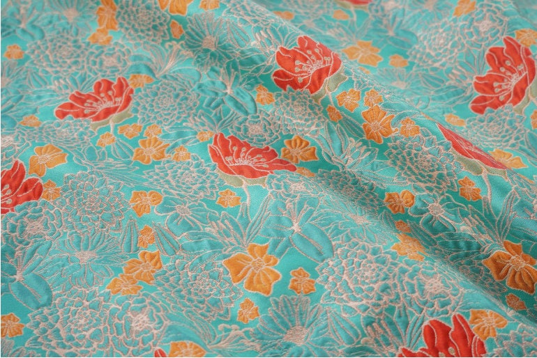 Tissu jacquard tissé à motif floral : rayonne polyester gaufrée en 3D, réversible