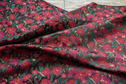 Tissu jacquard à motif floral avec fil doré : texture 3D, largeur 165 cm