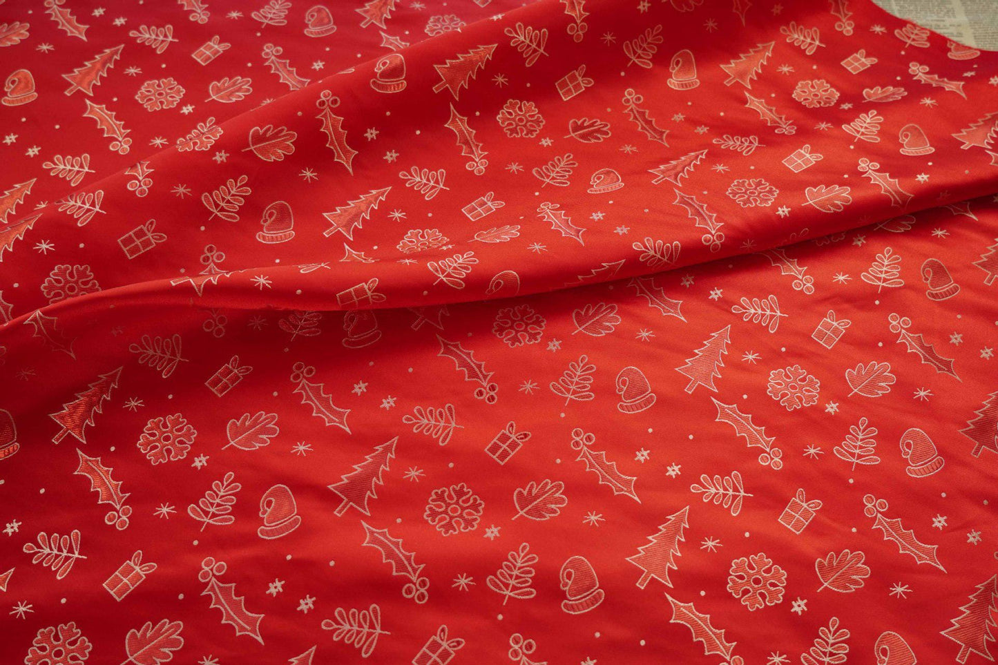 Red Christmas Jacquard Fabric with Gold Thread (59"W)