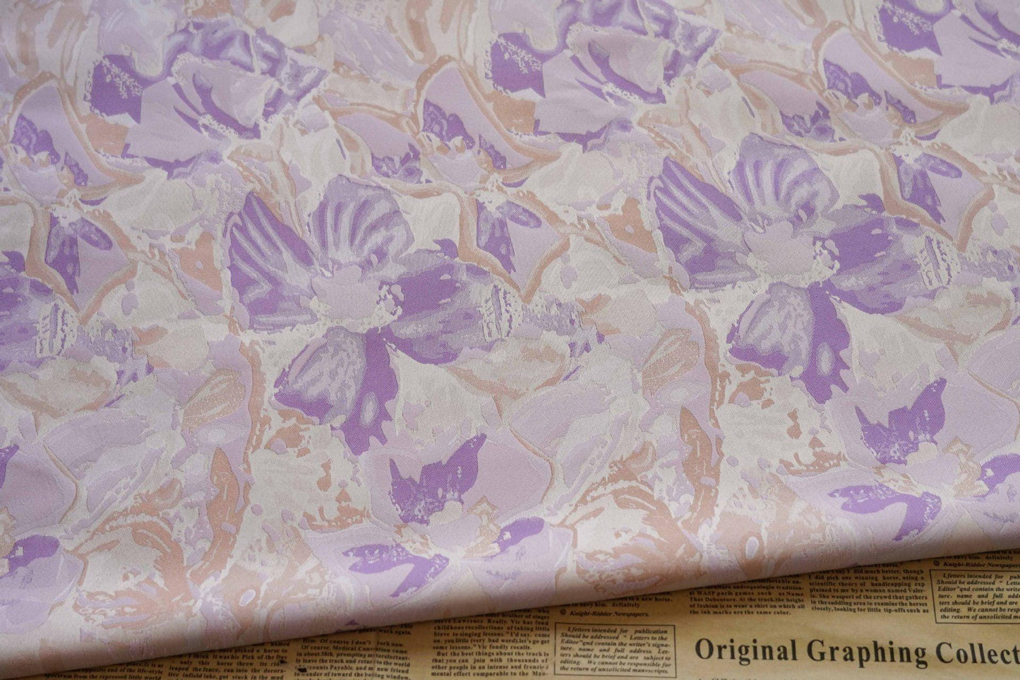 Tissu jacquard à motif floral : Damas rétro palais, 147 cm de large