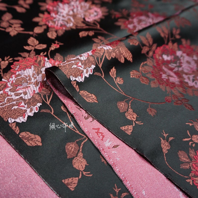 Floral Jacquard Brocade Fabric: Black Chinese Style (45"W)
