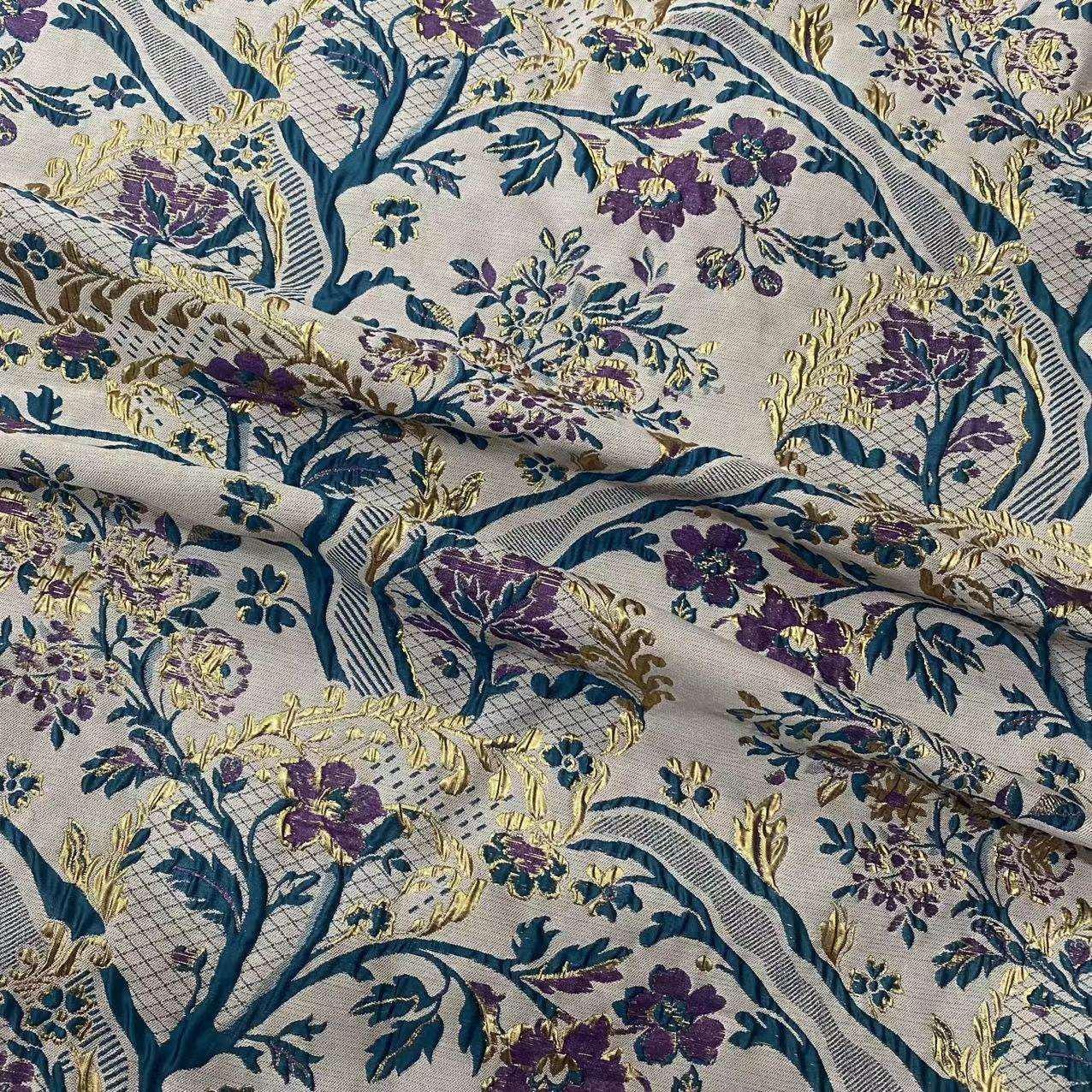 Floral Damask Jacquard Fabric: Retro Palace Style Upholstery, Costume, Decor