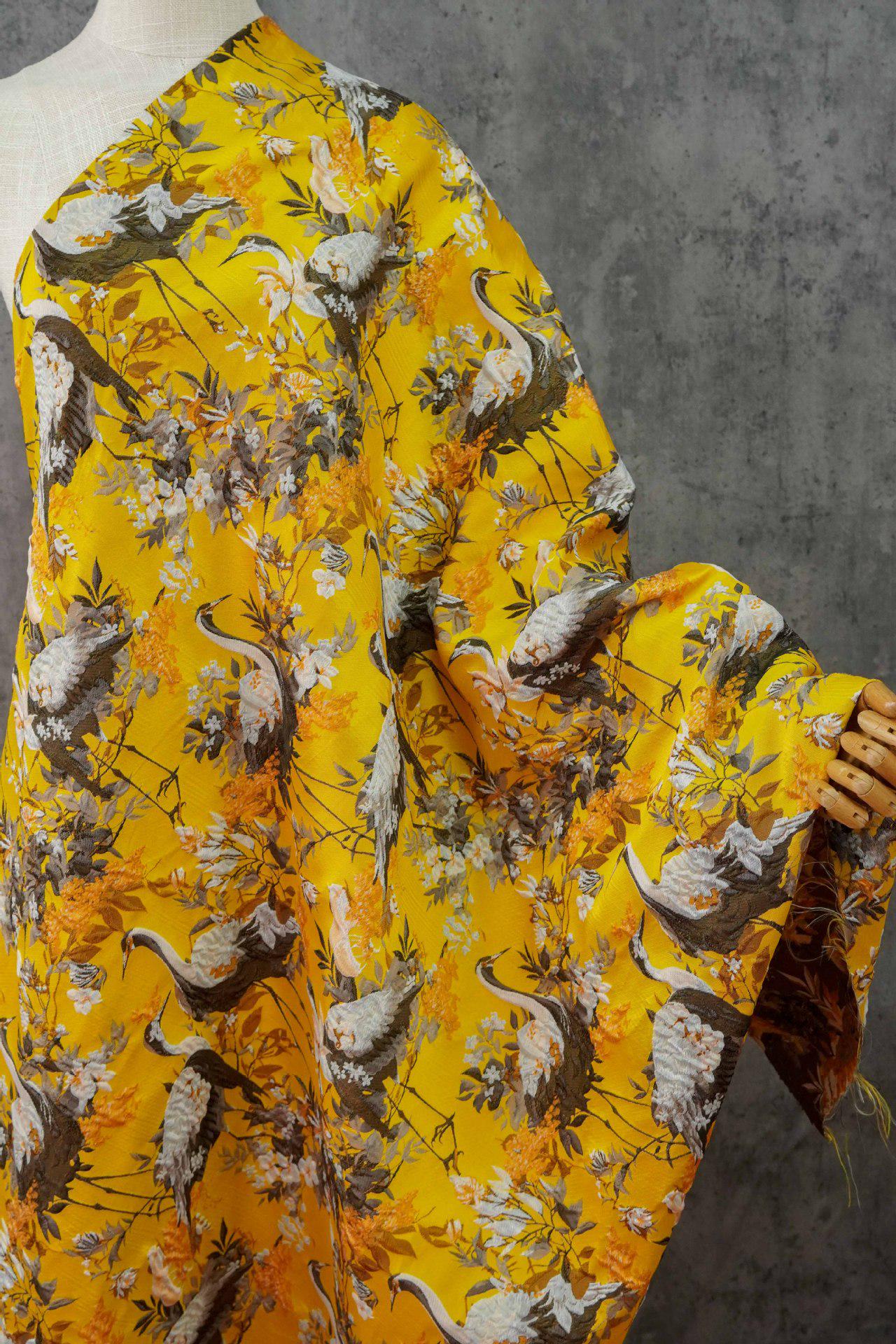 3D Embossed Jacquard Fabric: Elegant Textured Upholstery & Clothing Textile