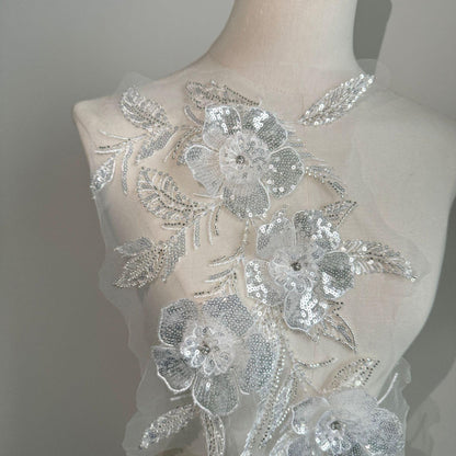 Applique florale à paillettes - Autocollant en tissu mesh brodé