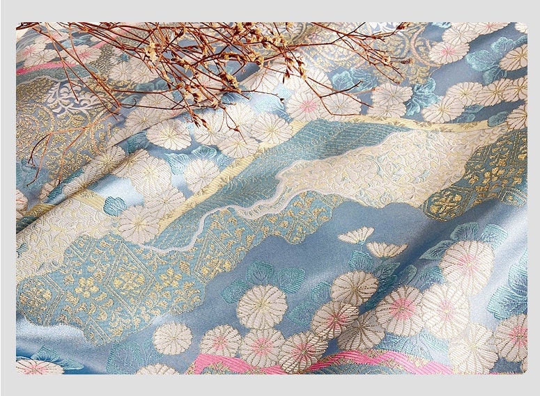 Nishijin Woven Brocade Fabric: Gold Flower Jacquard Silk Blend (29.5/59"W)