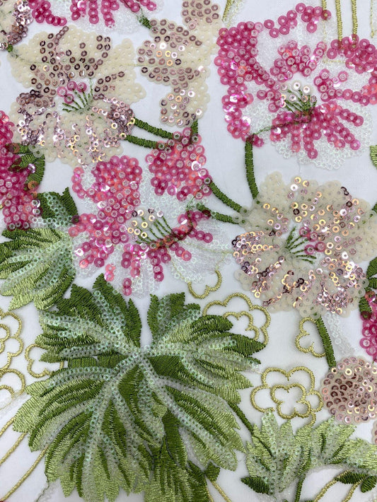 Tissu brodé de sequins pivoine : Tissu floral coloré pour robe (50" de large)