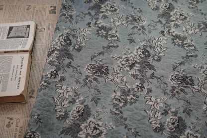 Tissu jacquard brocart style palais : damas floral, 150 cm de large