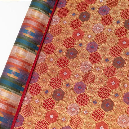 Tissu brocart japonais Nishijin : Damas de soie jacquard or à motif écaille de tortue
