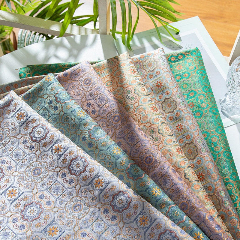 Tissu brocart de soie Song Dunhuang 59" : Robe et cheongsam tibétains