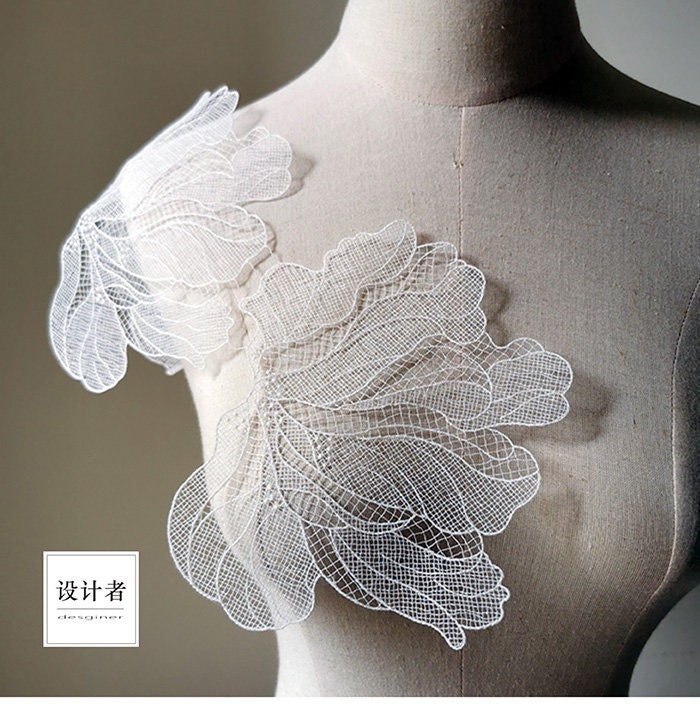 Embroidered Flower Lace Ribbon: White Palace Style Trim