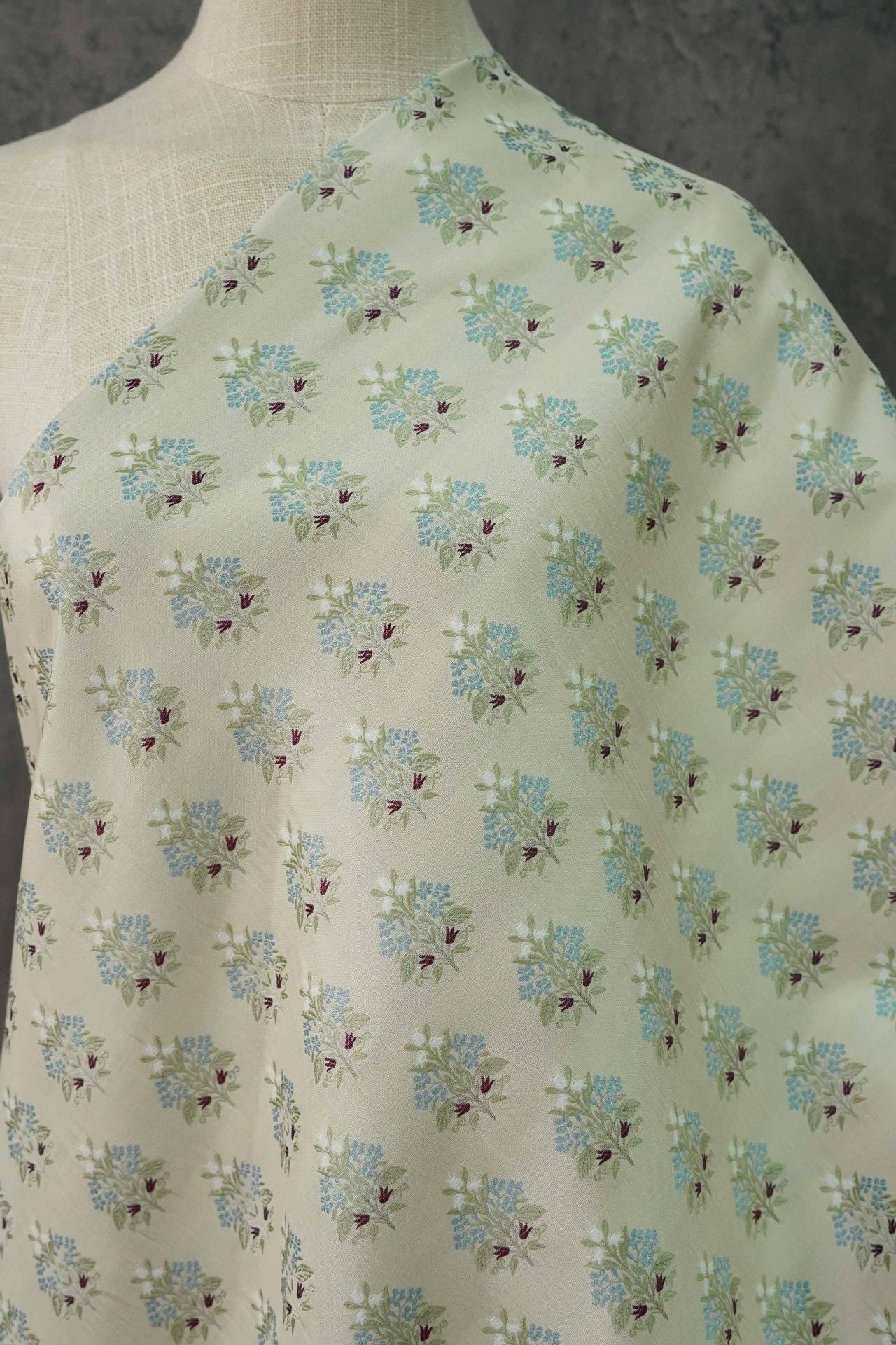 Circular Bouquet Jacquard Woven Fabric: 3D Embossed Floral Upholstery, Costume, Sewing DIY - 63"W