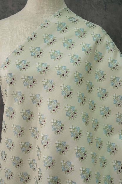 Circular Bouquet Jacquard Woven Fabric: 3D Embossed Floral Upholstery, Costume, Sewing DIY - 63"W