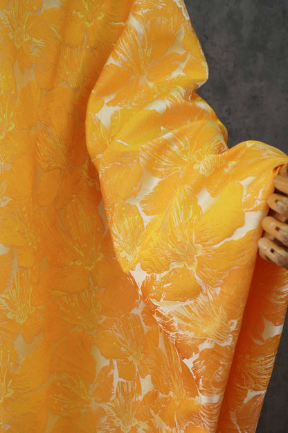 Tissu jacquard floral 3D orange et jaune en relief ��� Ameublement décoratif, rideaux, confection de vêtements, textiles de mode"Large