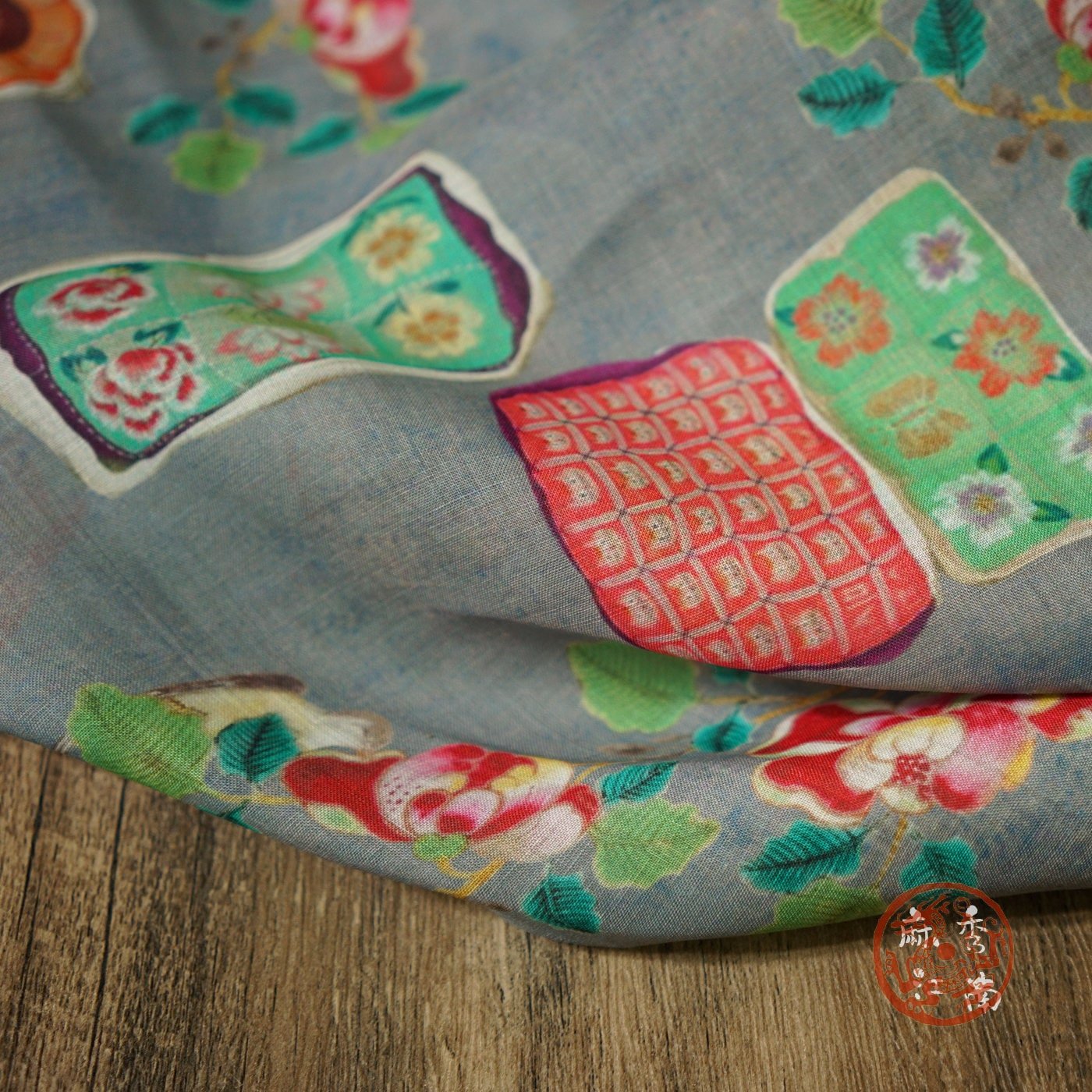Vintage Style Ramie Fabric: Floral Art Print, 55" Wide - Poppylollipop