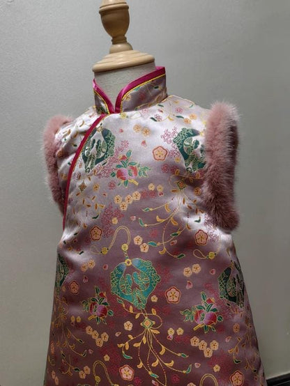 Pisces Fish Silk Brocade Fabric: 58"W Cheongsam Quilting Material
