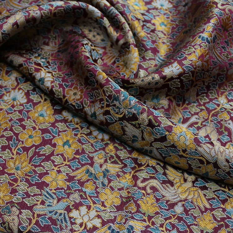 Tissu brocart à motifs floraux et oiseaux : Damas de rayonne de soie chinoise (55 po de largeur)