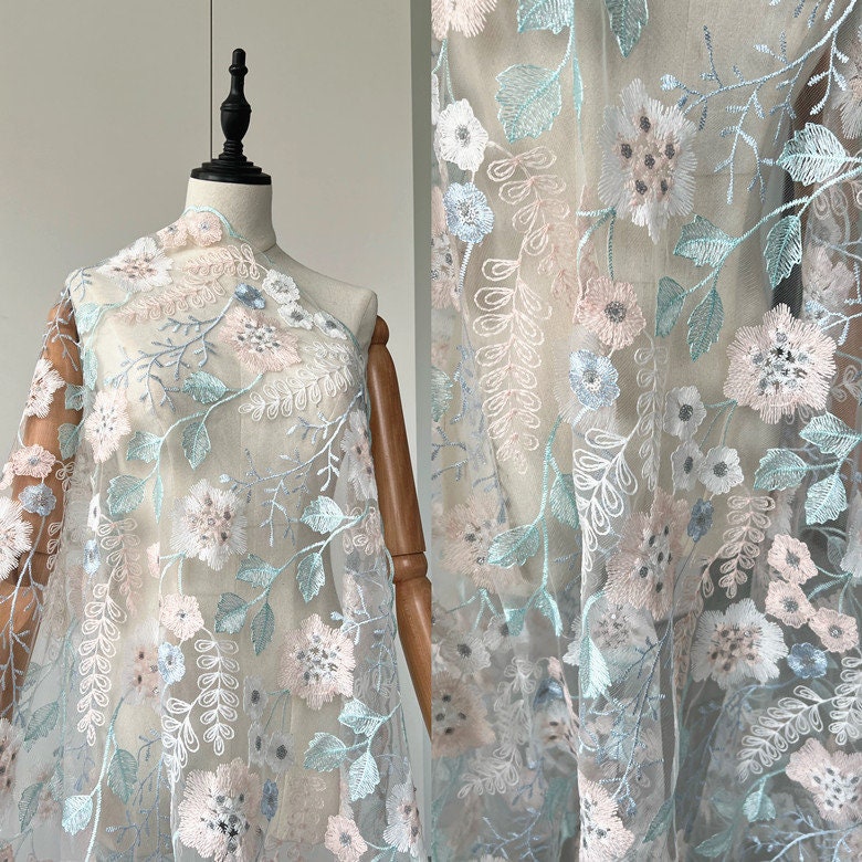 Floral Embroidery Lace Fabric: 3D Flower Polyester Sewing Fabric (59"W)