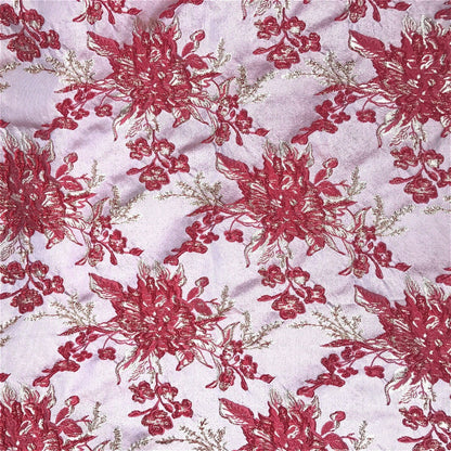 Tissu satiné damassé métallisé : jacquard à motif floral 3D, largeur 145 cm