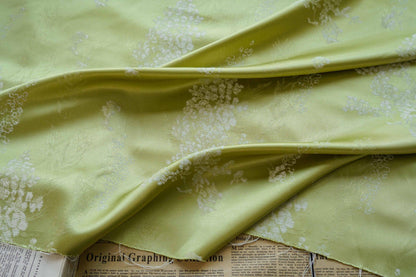 Tissu brocart jacquard à motif floral vintage - 150 cm de large