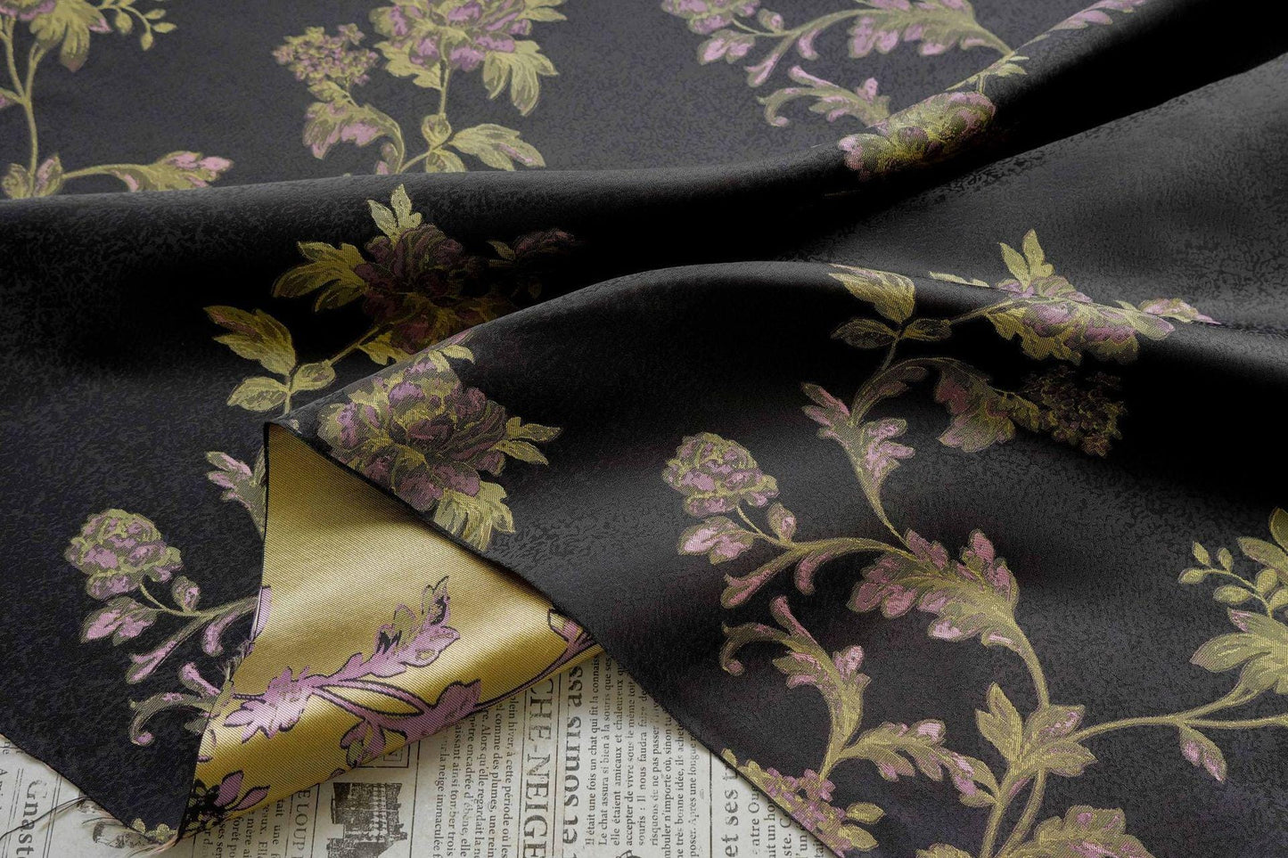 Tissu brocart jacquard à motifs floraux : robe, qipao, décoration intérieure (168 cm de large, polyester, vendu au mètre)