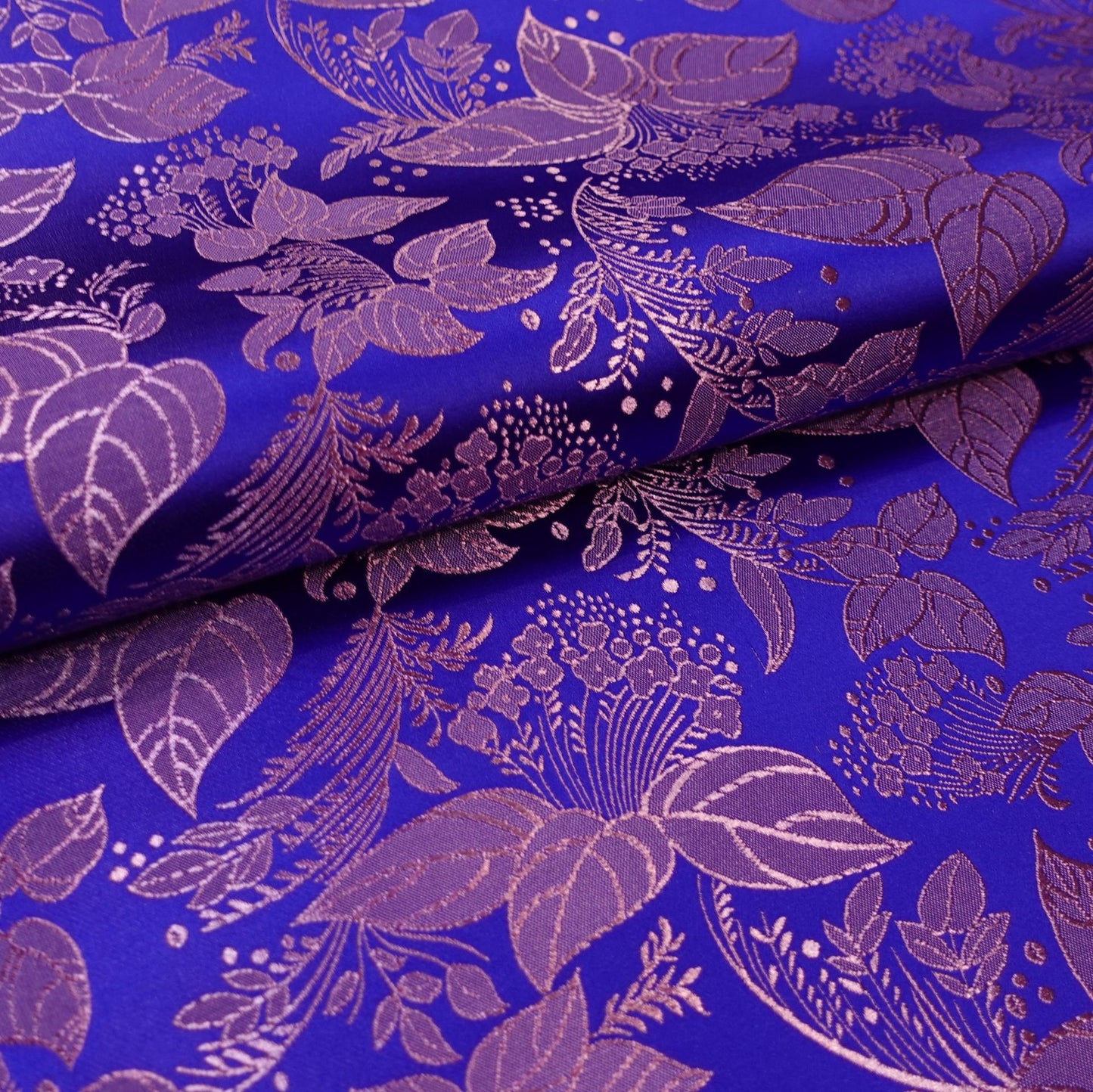 Brocart de soie à motif feuilles d'arbre, pour la confection de vêtements et d'articles d'ameublement - Largeur : 114 cm