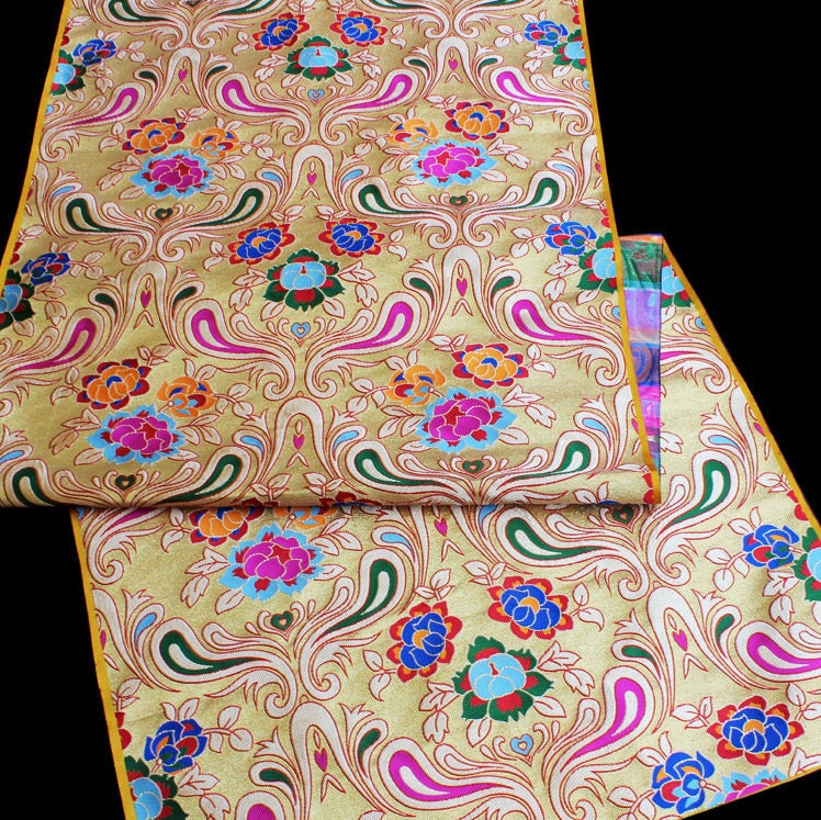 Tissu brocart jacquard à motifs floraux : mélange de soie Gaza indienne et de rayonne