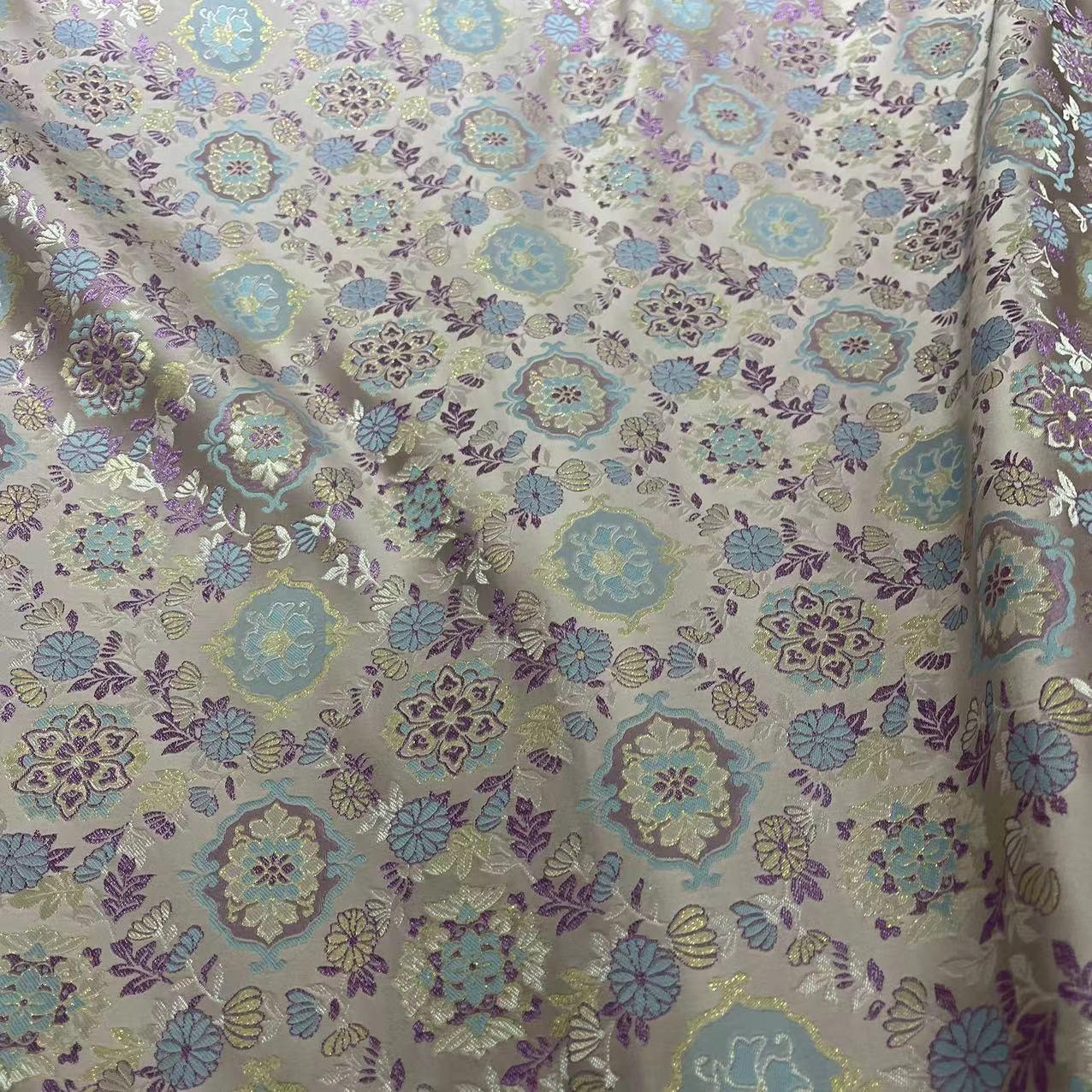Tissu brocart à motifs floraux : Rayonne Cheongsam Qipao de 147 cm de large