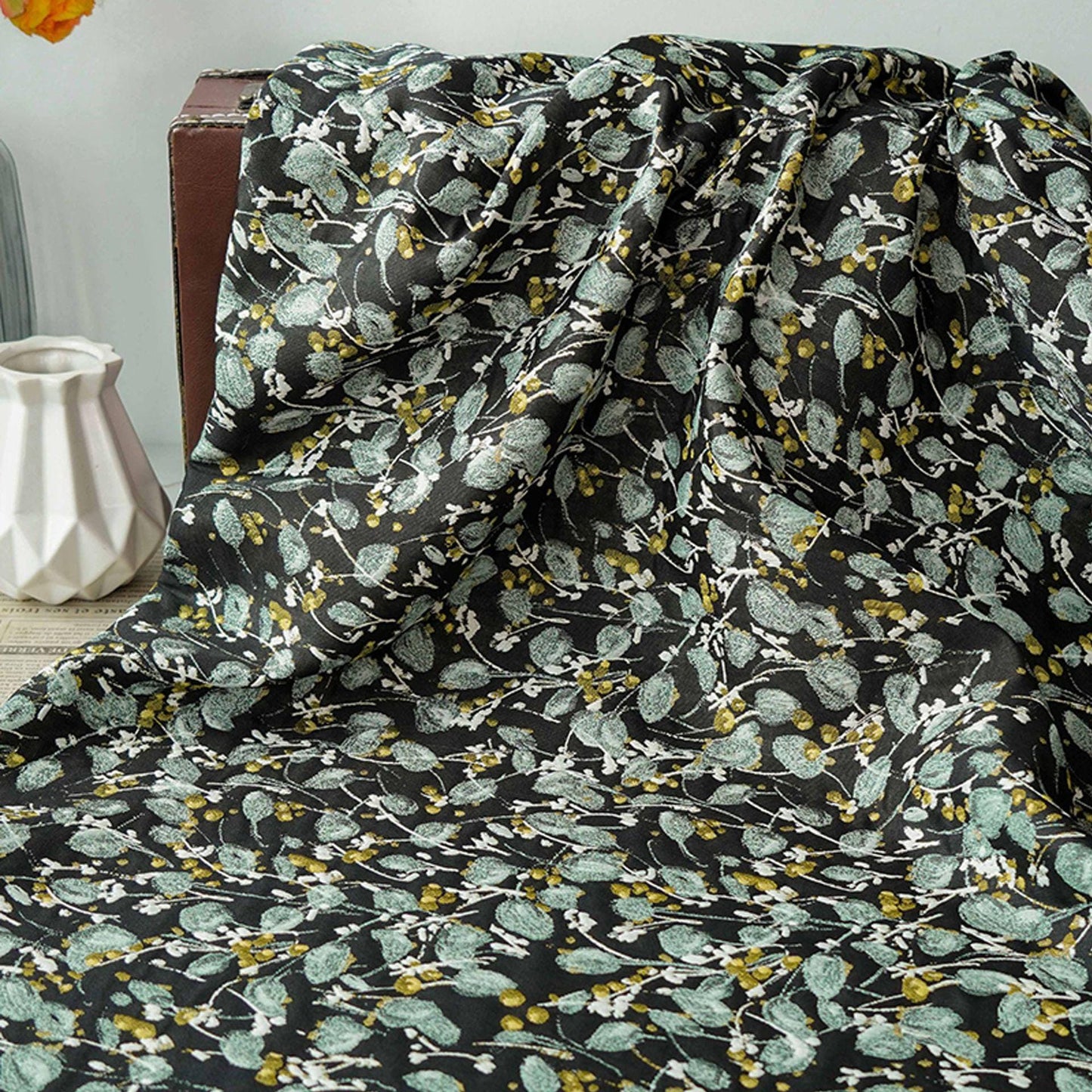 Tissu jacquard tissé à motif floral : revêtement d'ameublement réversible rétro, couture DIY - 140 cm de large