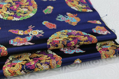 Tissu brocart à motif de dragon chinois : mélange de soie et de rayonne multicolore (largeur : 74 cm)